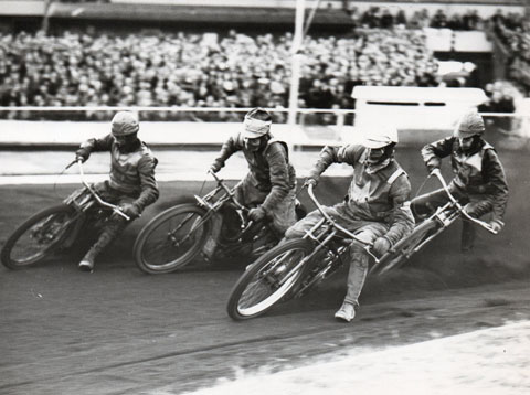 Speedway racing at Wimbledon Stadium